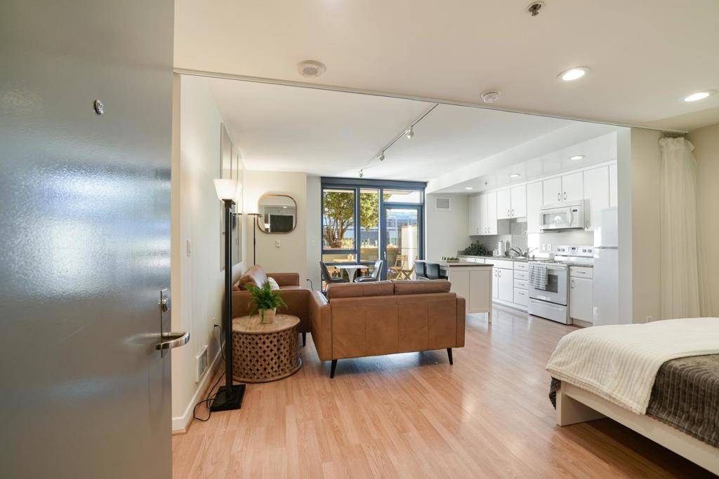 San Francisco, CA 94107,260 King ST #483