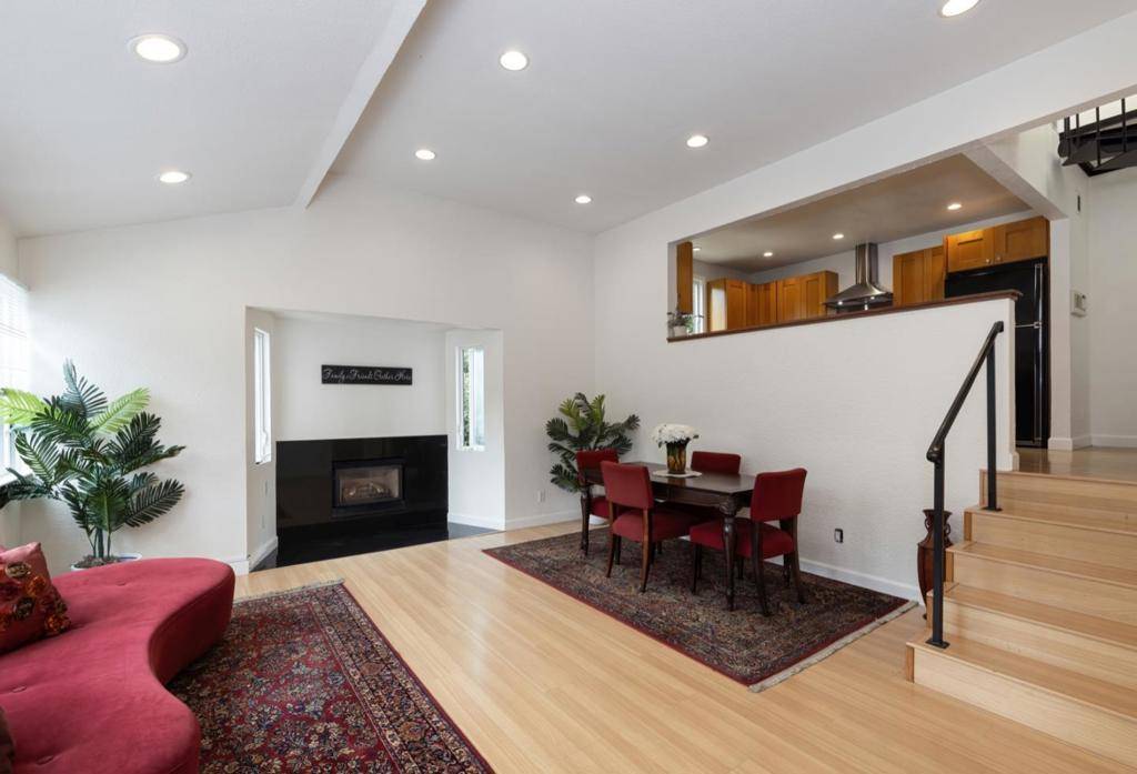 Aptos, CA 95003,389 Sandalwood DR