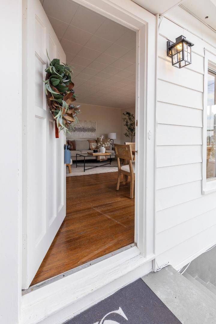 Pacifica, CA 94044,401 Monterey RD