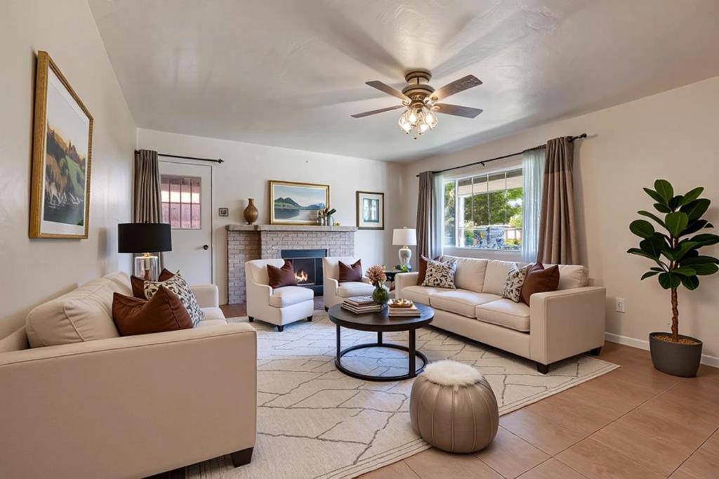Hollister, CA 95023,263 Maple ST