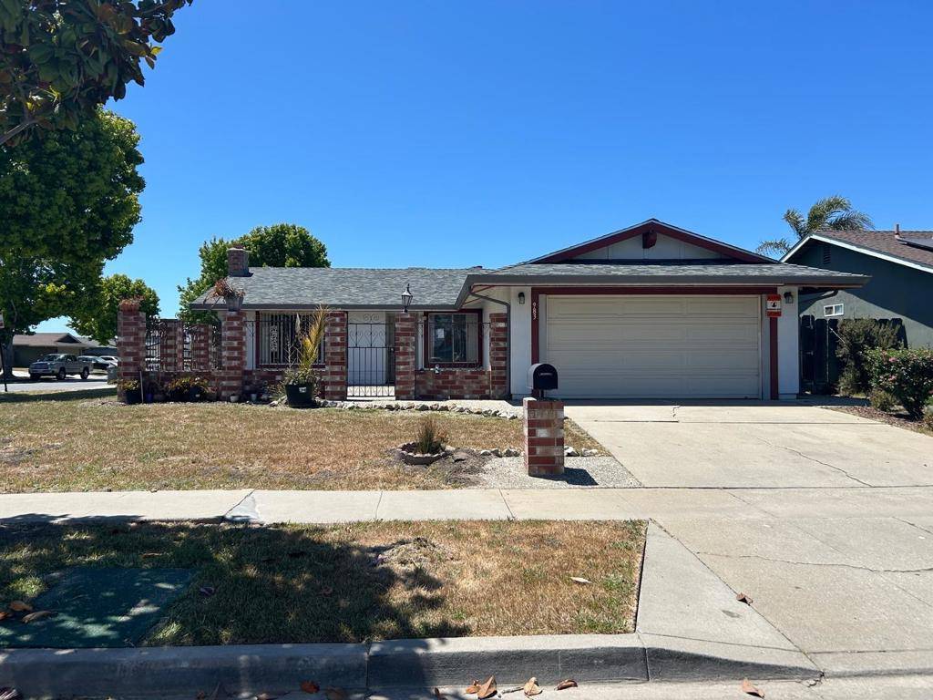 Salinas, CA 93907,983 Flint WAY