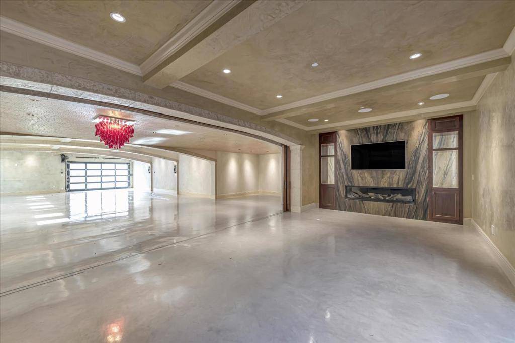 Los Altos Hills, CA 94022,28025 Natoma RD