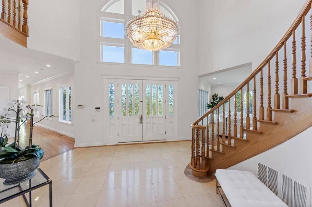 Hillsborough, CA 94010,2496 Butternut DR