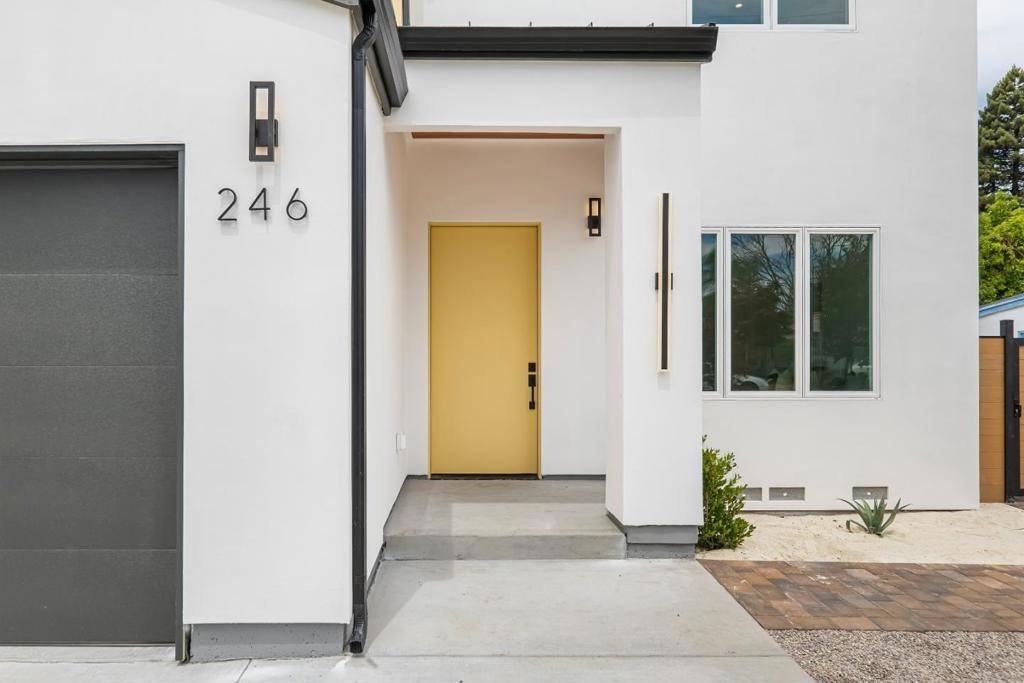 Mountain View, CA 94043,246 Farley ST