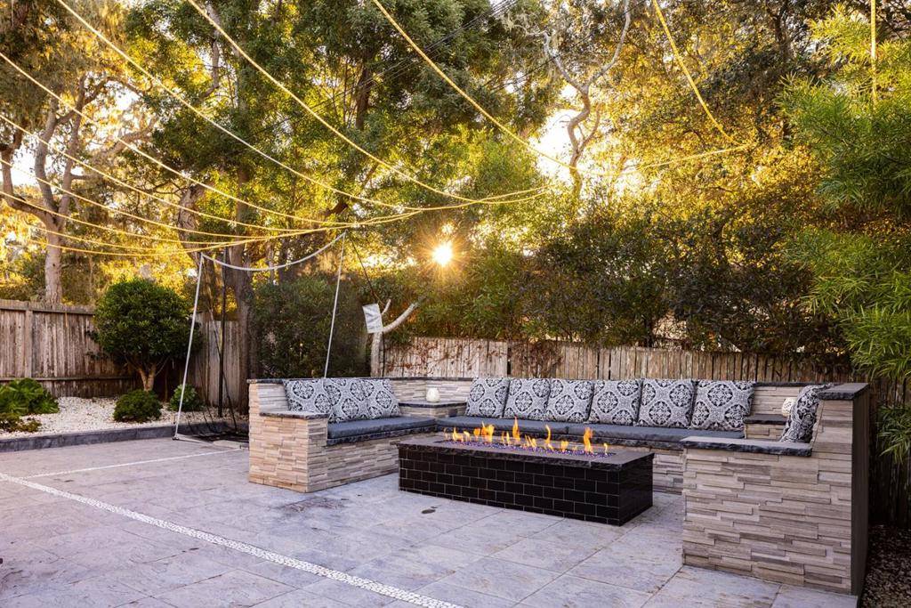 Pebble Beach, CA 93953,2908 Oak Knoll RD