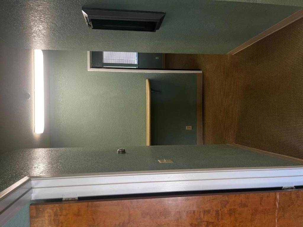 Salinas, CA 93906,1326 Natividad RD #A2