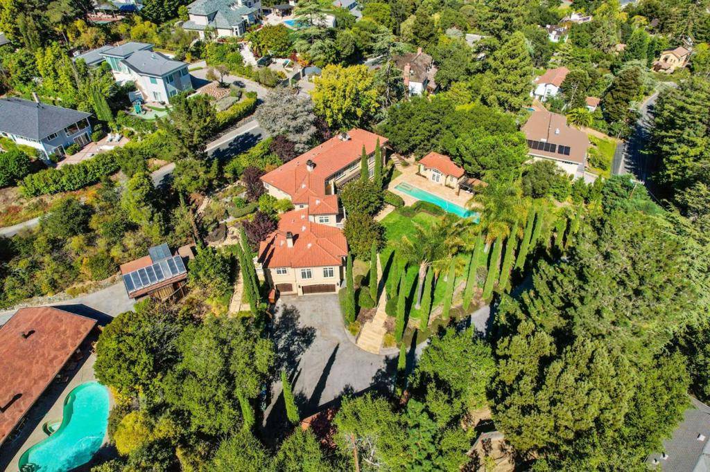 Hillsborough, CA 94010,1140 Bromfield RD