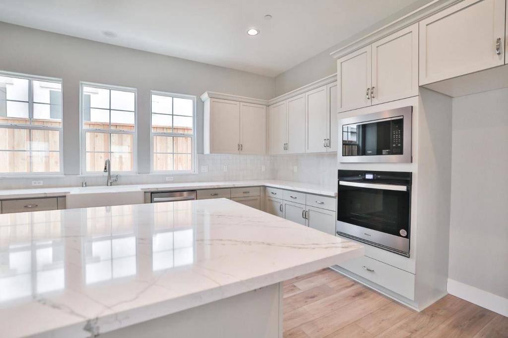 Marina, CA 93933,587 Santa Lucia WAY