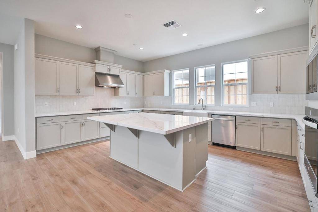 Marina, CA 93933,587 Santa Lucia WAY
