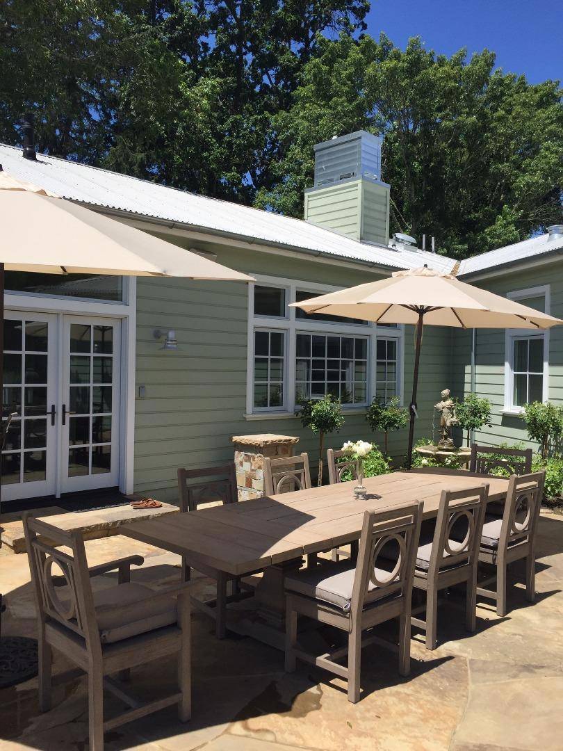 CA 94574,555 Zinfandel LN
