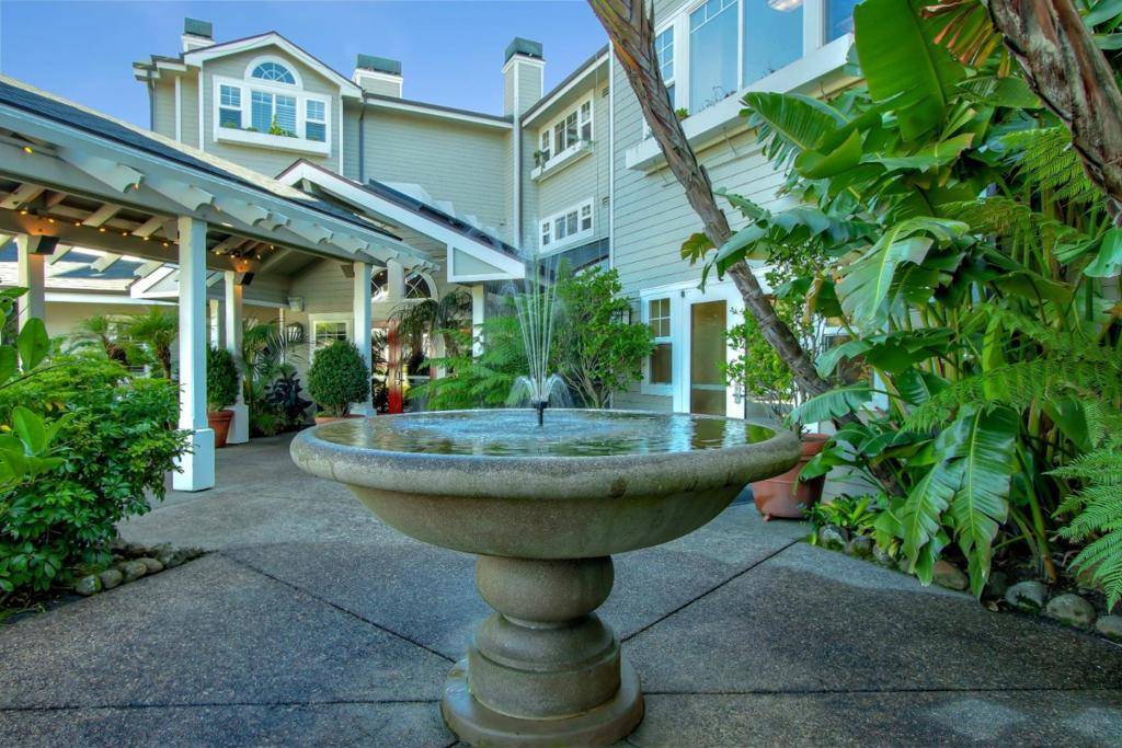 Half Moon Bay, CA 94019,4100 Cabrillo HWY #105