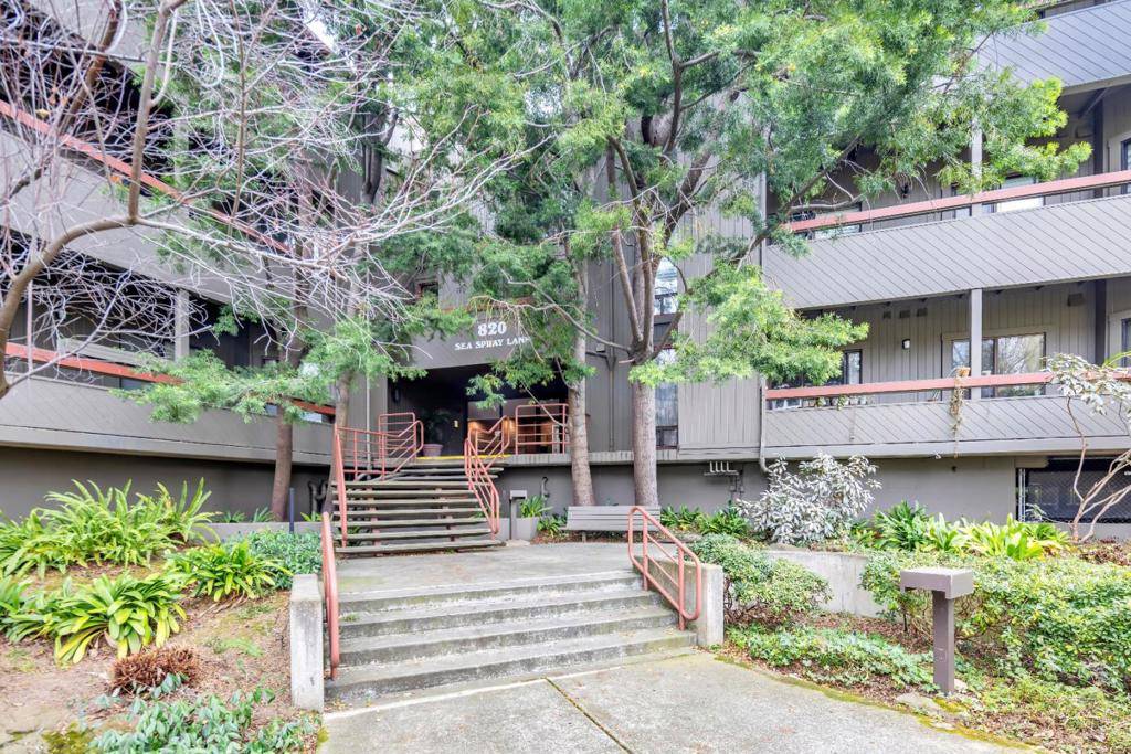 Foster City, CA 94404,820 Sea Spray LN #206