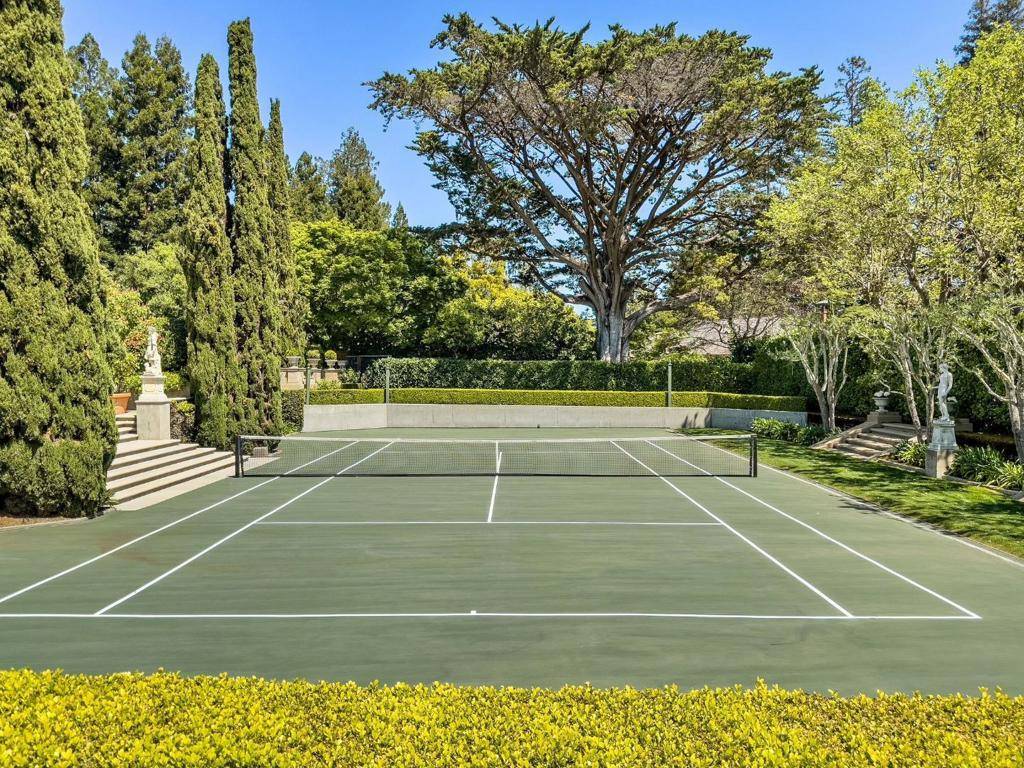 Hillsborough, CA 94010,245 W Santa Inez AVE