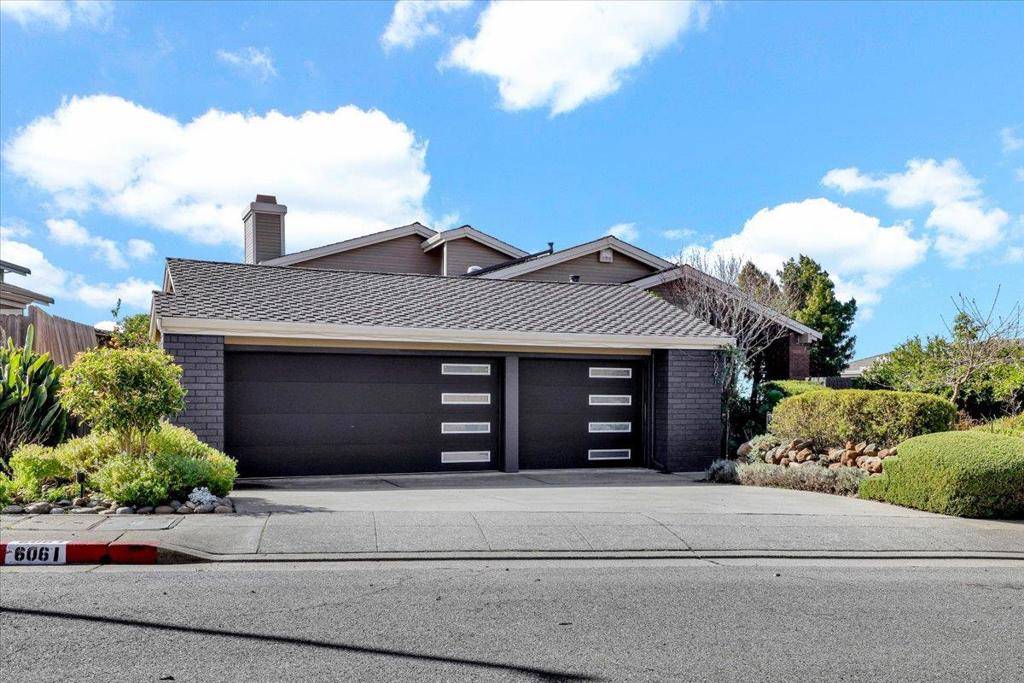 Oakland, CA 94619,6061 Ridgemont DR