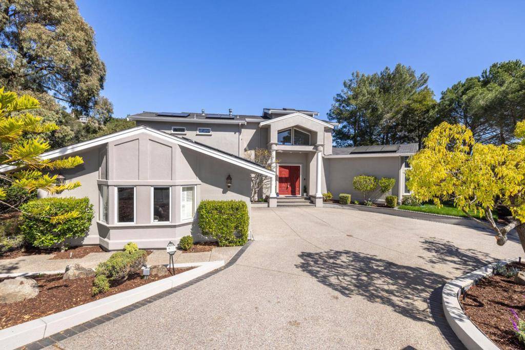 Hillsborough, CA 94010,105 Falkirk LN