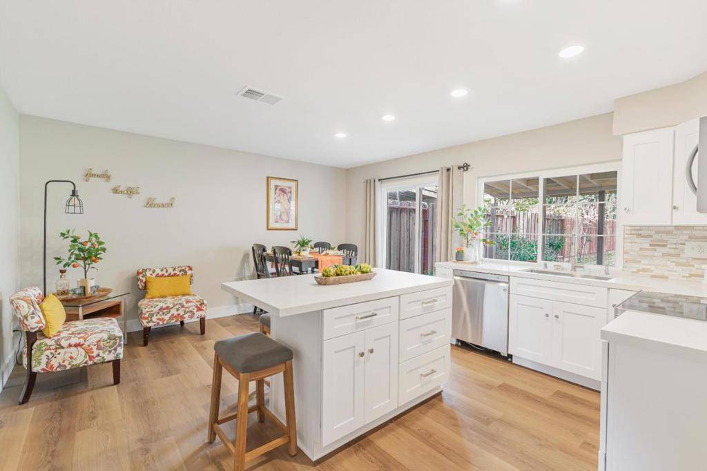 Gilroy, CA 95020,115 Lilly AVE