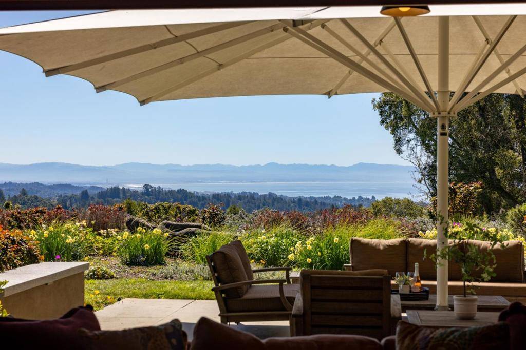 Aptos, CA 95003,1080 Larsen RD