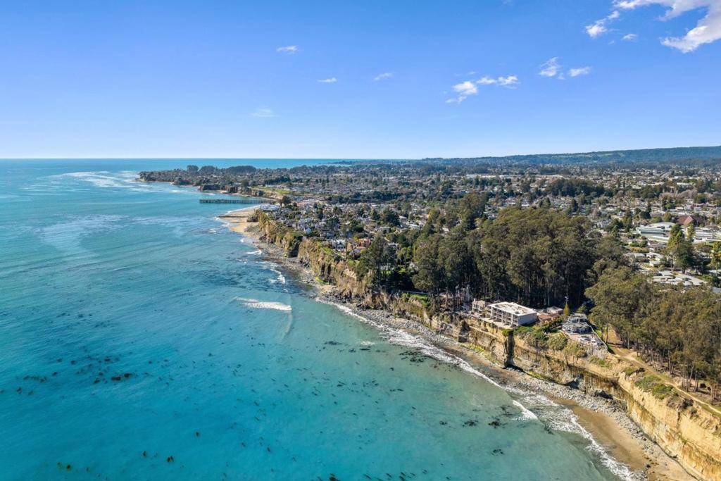 Capitola, CA 95010,108 Grove LN