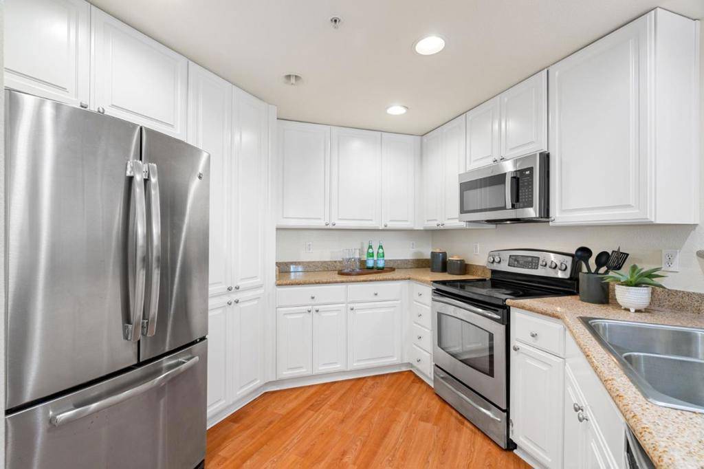 Santa Clara, CA 95054,1883 Agnew RD #105