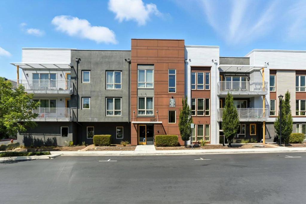 Milpitas, CA 95035,1685 Delano ST #33