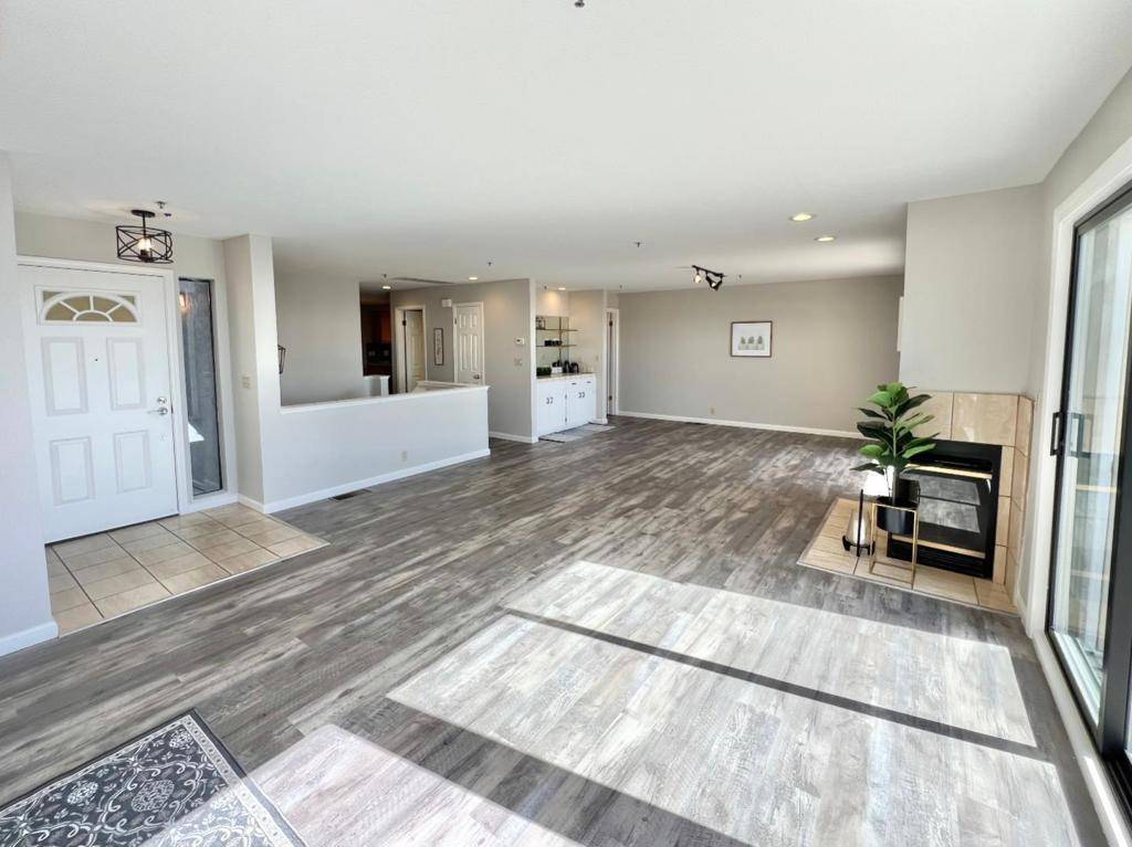 San Carlos, CA 94070,438 Portofino DR #102