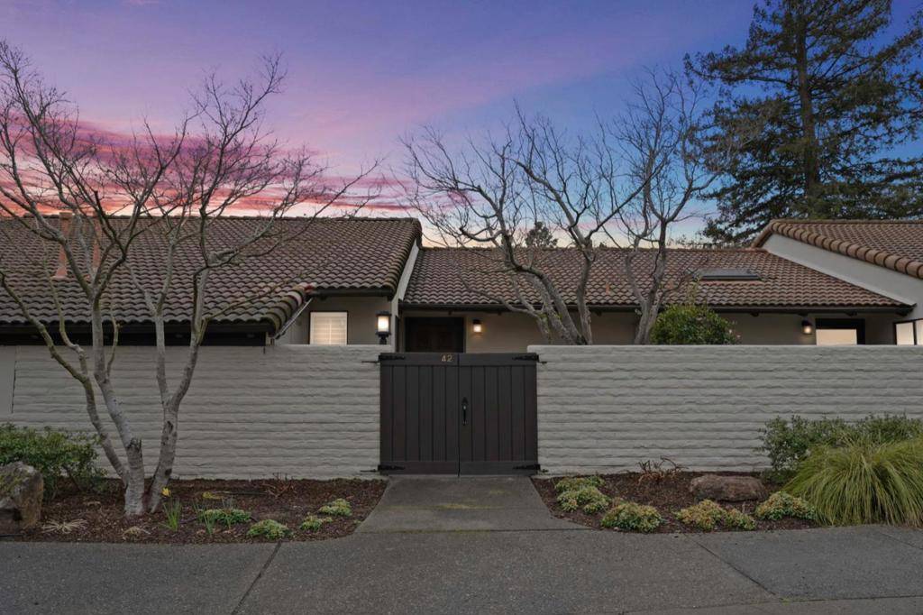 Napa, CA 94558,42 Fairways DR