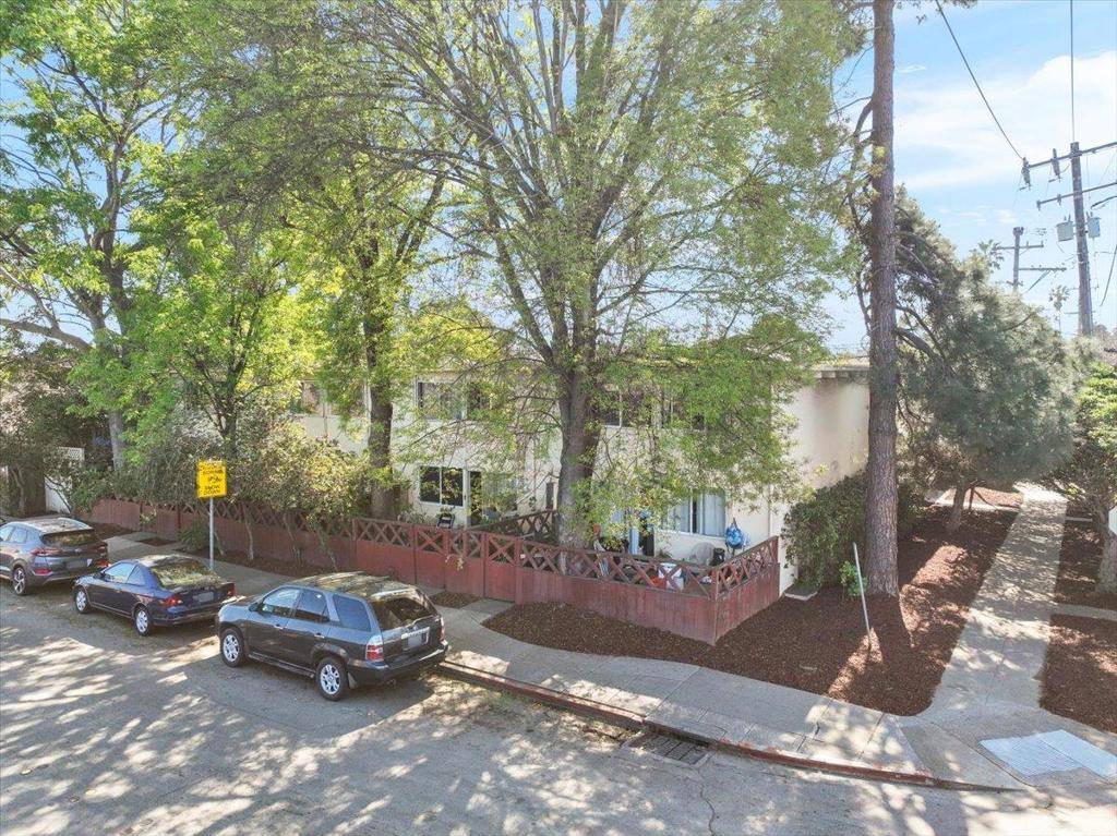 Redwood City, CA 94063,3212 Rolison RD