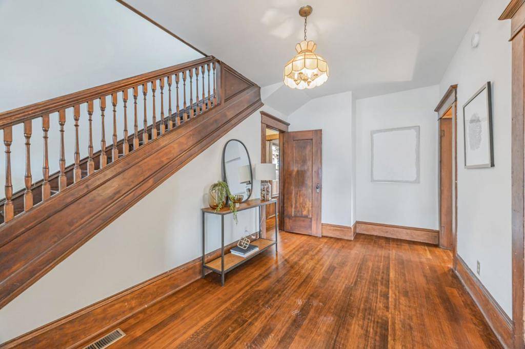 Palo Alto, CA 94301,333 Waverley ST