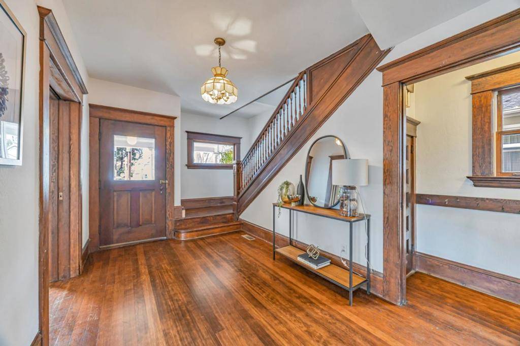 Palo Alto, CA 94301,333 Waverley ST