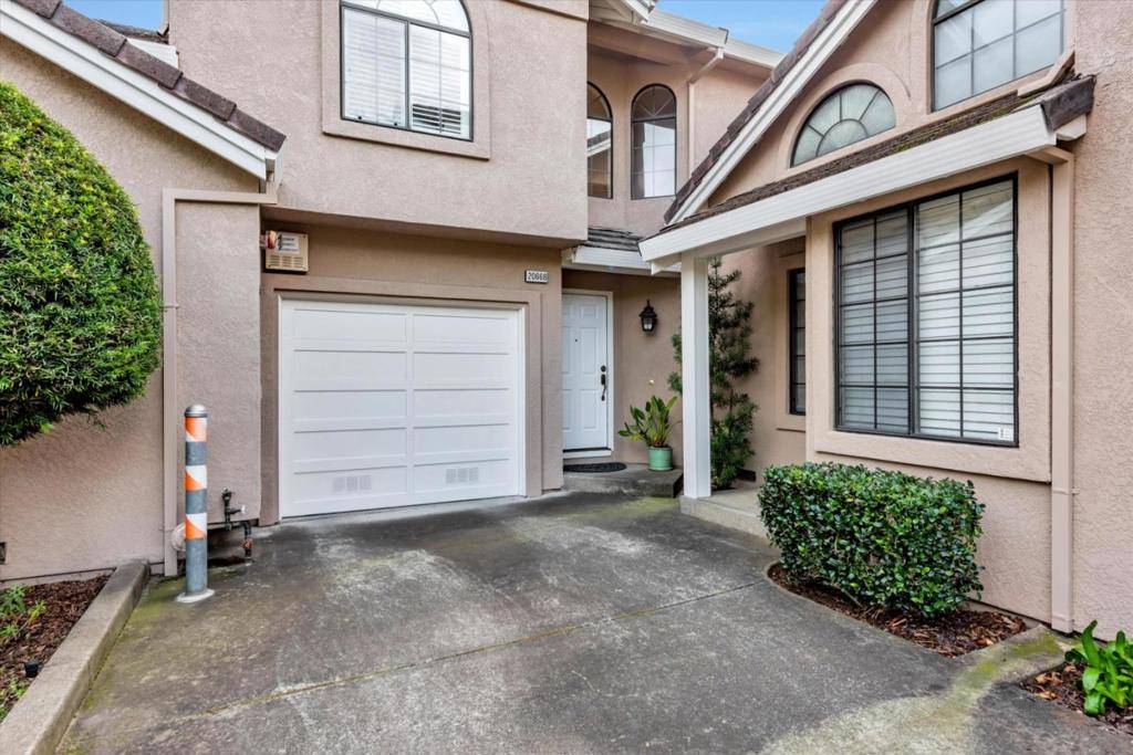 Castro Valley, CA 94546,20668 Maria CT