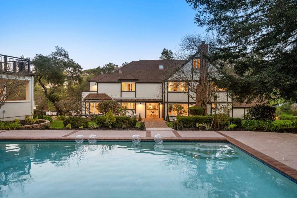 Hillsborough, CA 94010,760 Chateau DR