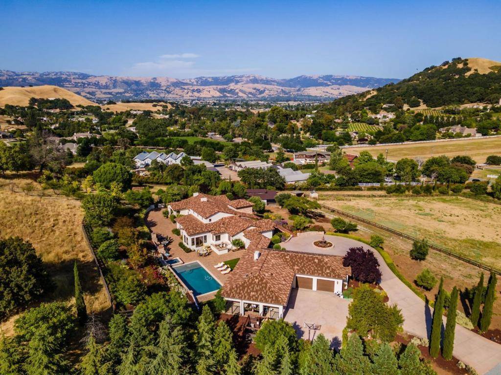 Morgan Hill, CA 95037,1605 W Edmundson AVE