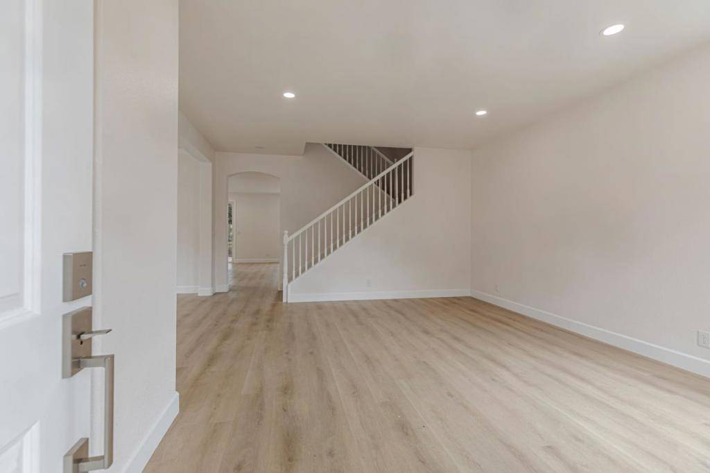 Gilroy, CA 95020,9135 Desiderio WAY