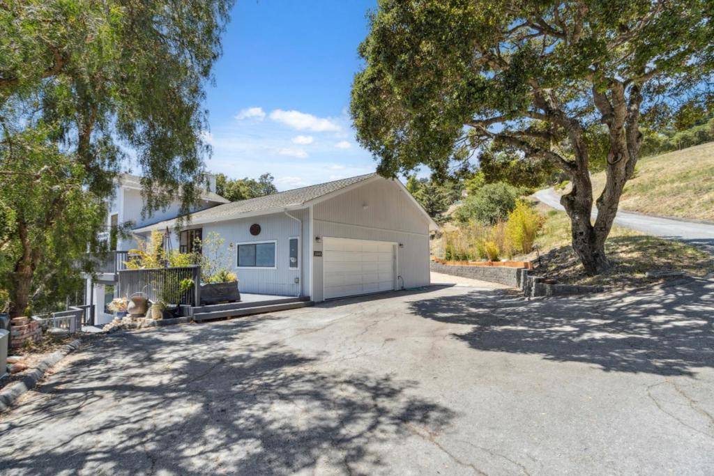 Salinas, CA 93908,26045 Toro RD