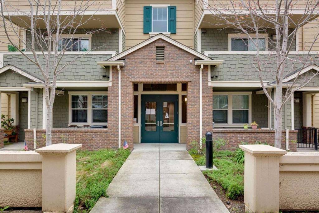 Sunnyvale, CA 94089,1037 Scotia TER #304
