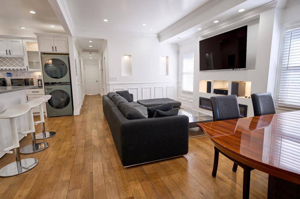 Oakland, CA 94603,1344 99th AVE