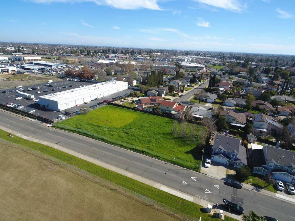 Sacramento, CA 95823,7273 Luther DR