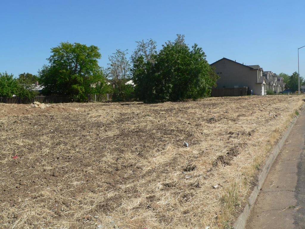 Sacramento, CA 95823,7273 Luther DR