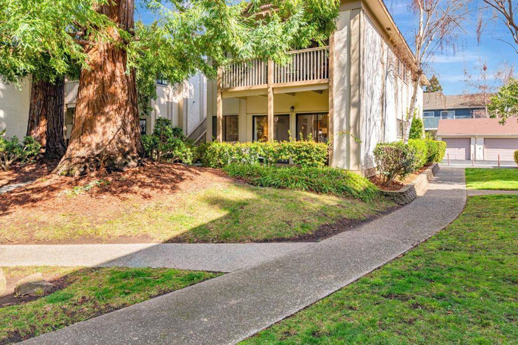 Redwood City, CA 94061,50 Horgan AVE #33
