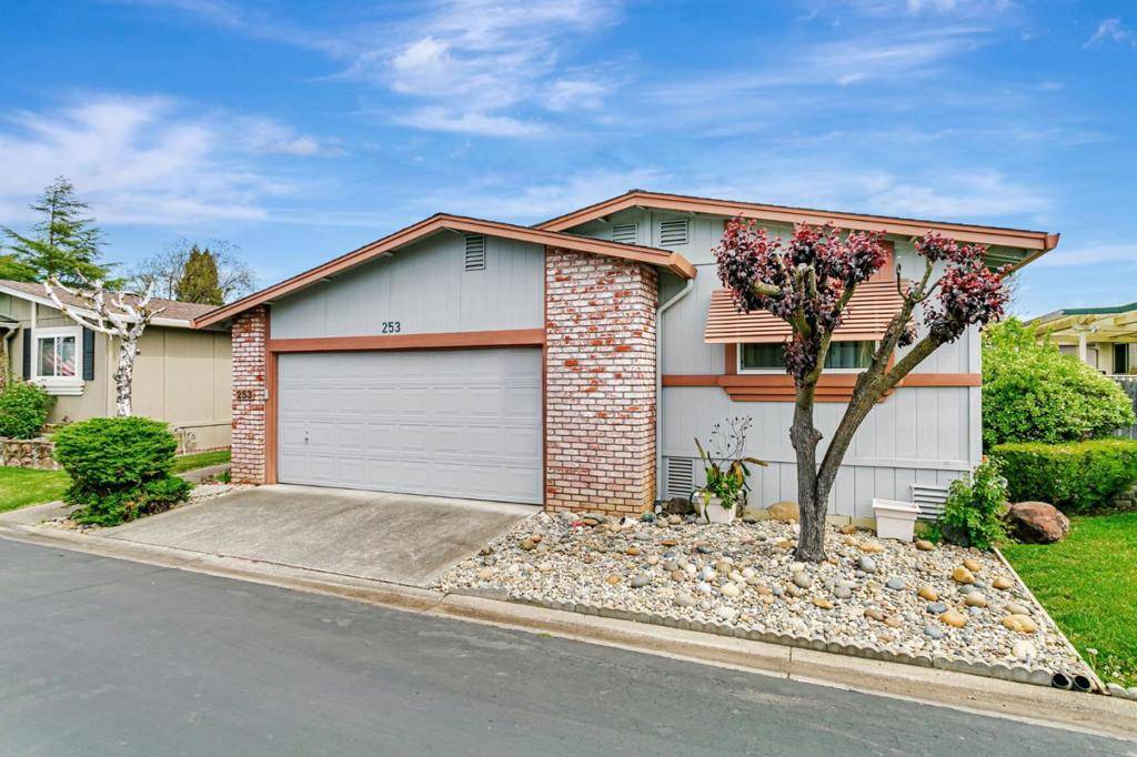 Morgan Hill, CA 95037,253 Forest DR