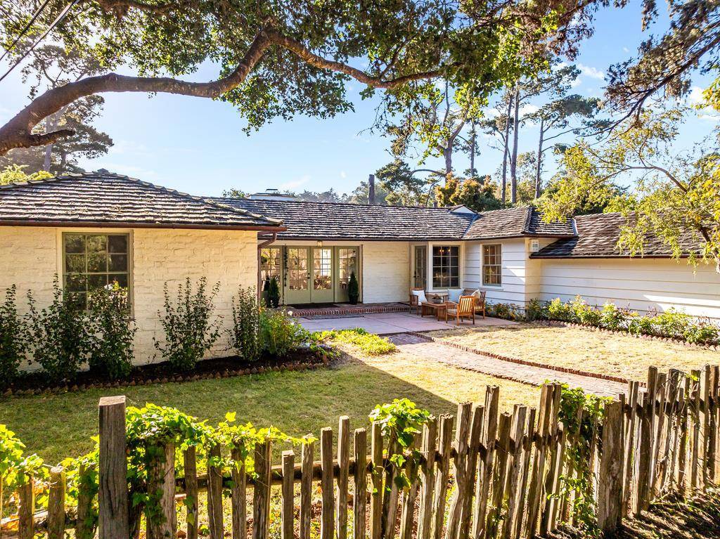 Carmel, CA 93923,25984 N Mesa DR