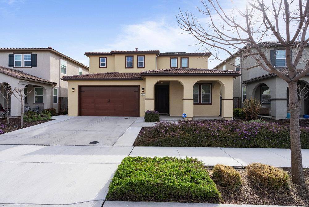 Hollister, CA 95023,521 Seville DR