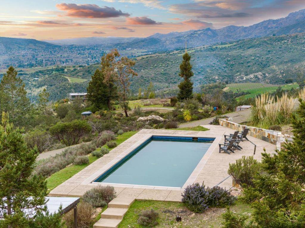 Glen Ellen, CA 95442,2583 Trinity RD
