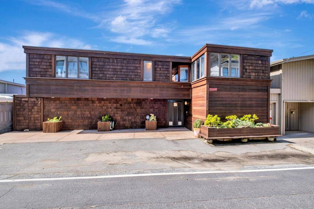 Aptos, CA 95003,547 Beach DR