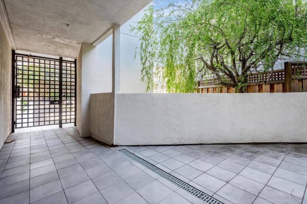 Burlingame, CA 94010,518 Almer RD #6