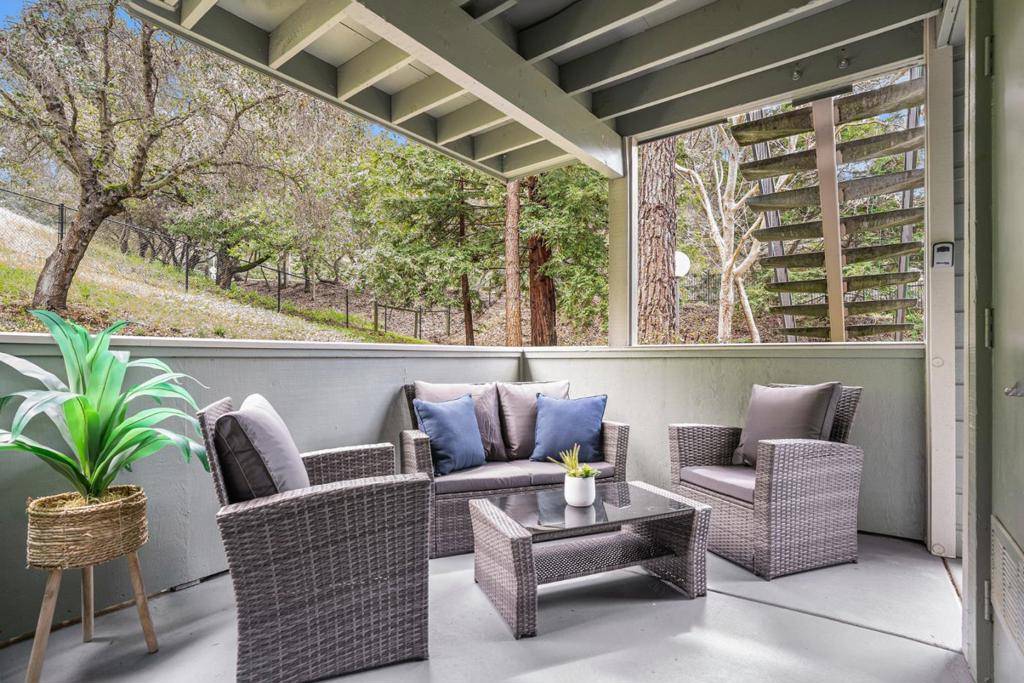 Oakland, CA 94605,710 Canyon Oaks #C