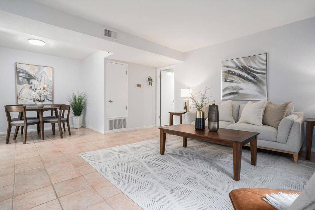 Oakland, CA 94605,710 Canyon Oaks #C