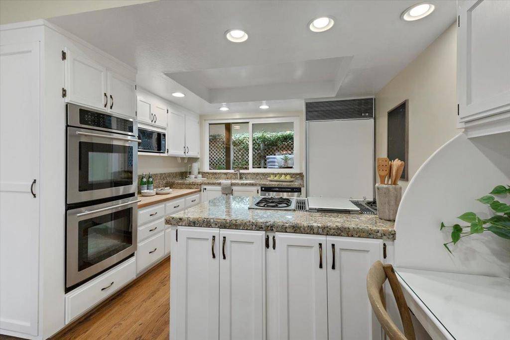 Saratoga, CA 95070,14688 Fieldstone DR