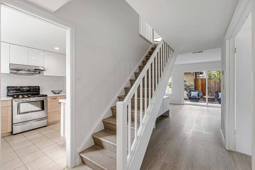 Cupertino, CA 95014,19336 Greenwood CIR
