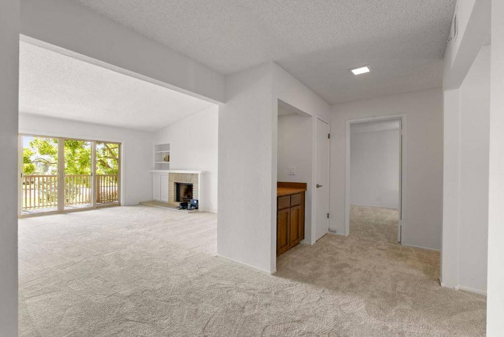 San Jose, CA 95135,8356 Charbono CT